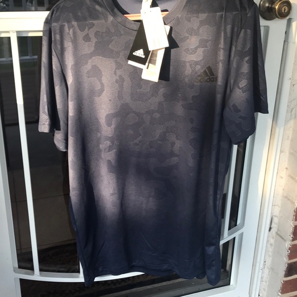 💪🏾ADIDAS T-SHIRTS TWO SIZES: L, S 💪🏾 - Picture 3 of 8